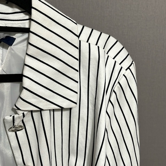 ⭐️Chaps White & Black Striped 100% Cotton Button Front Blazer / Jacket S… - Picture 8 of 9